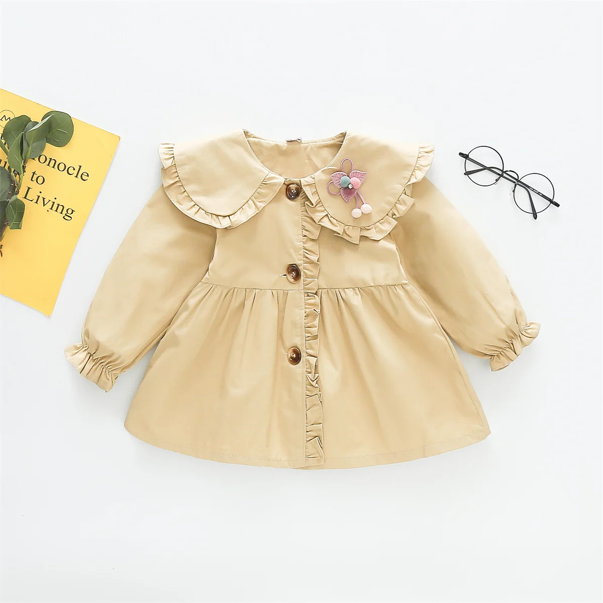 Spring and Autumn New Children’s Wear Flip Collar Korean Edition Little Lace Girl’s Windbreaker Coat