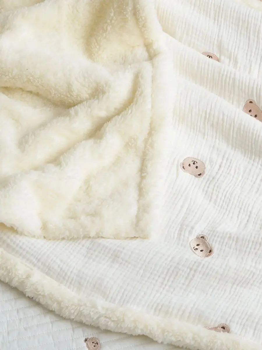 Thicken autumn and winter baby comfort blanket newborn blanket embroidered pattern blanket